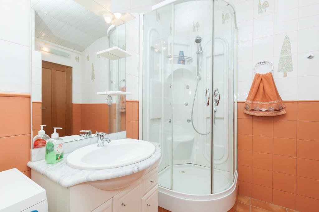 Екатеринбург: Апартаменты в Екатеринбурге Кузнечная 79