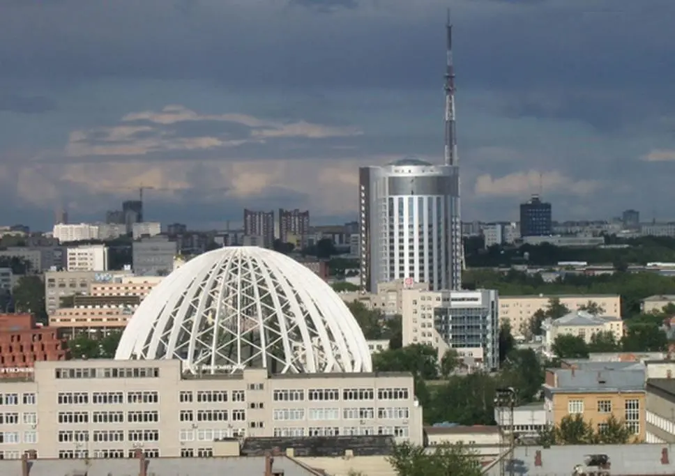 Екатеринбург: Апартаменты в Екатеринбурге Кузнечная 79