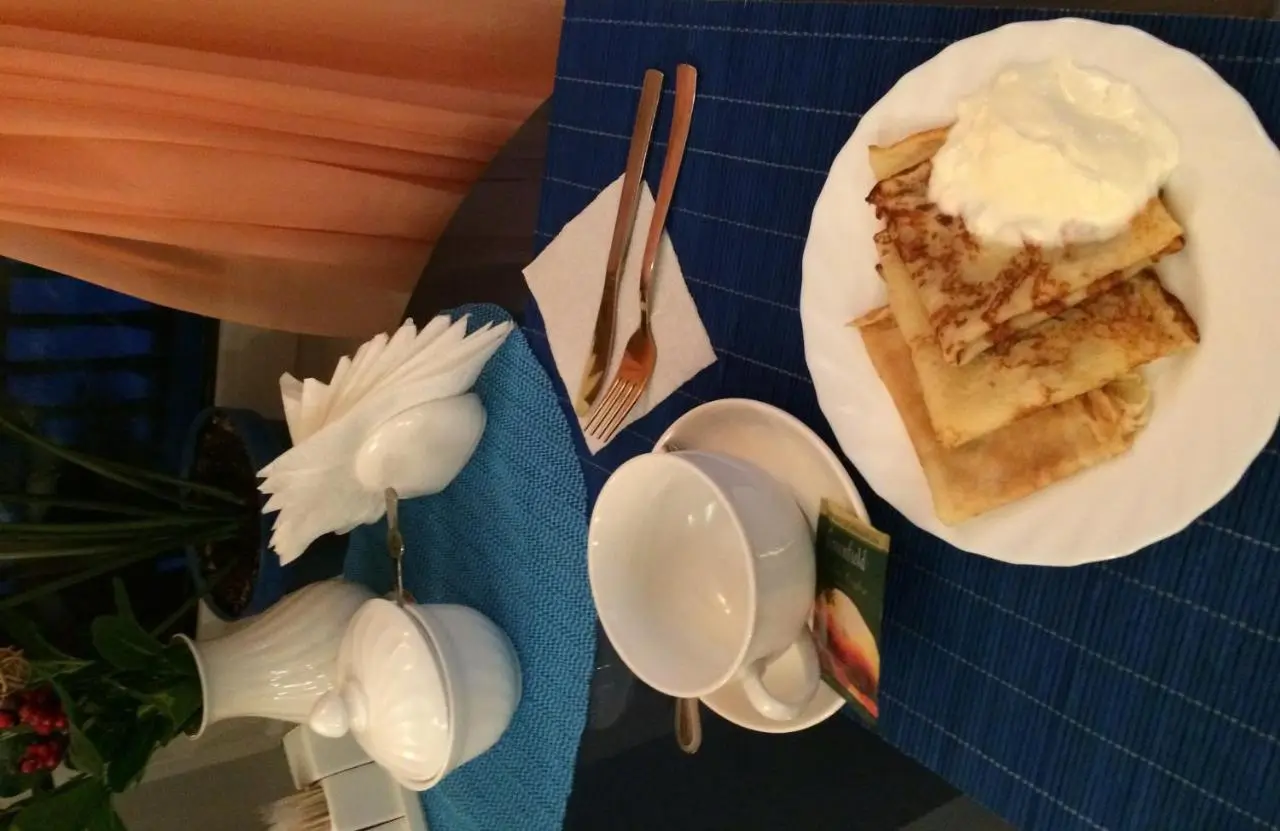 Вельск: Гостиница Кают Компания