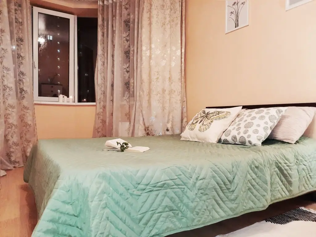 Екатеринбург: Апартаменты ВеRent Циолковского 29