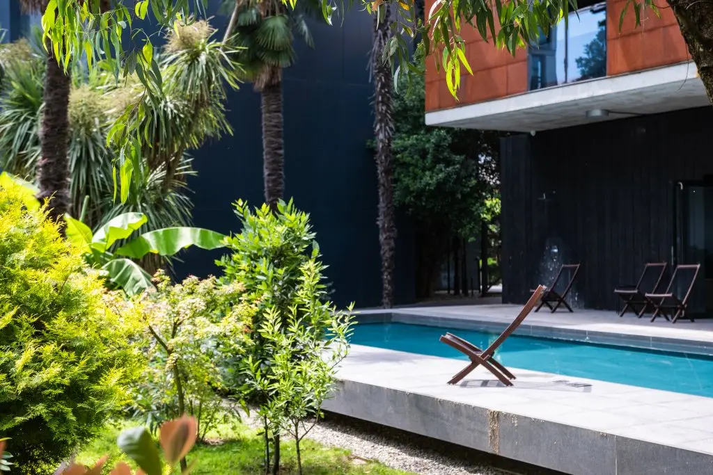 Сочи: Апартаменты Red Верещагинская Дача Грейс
