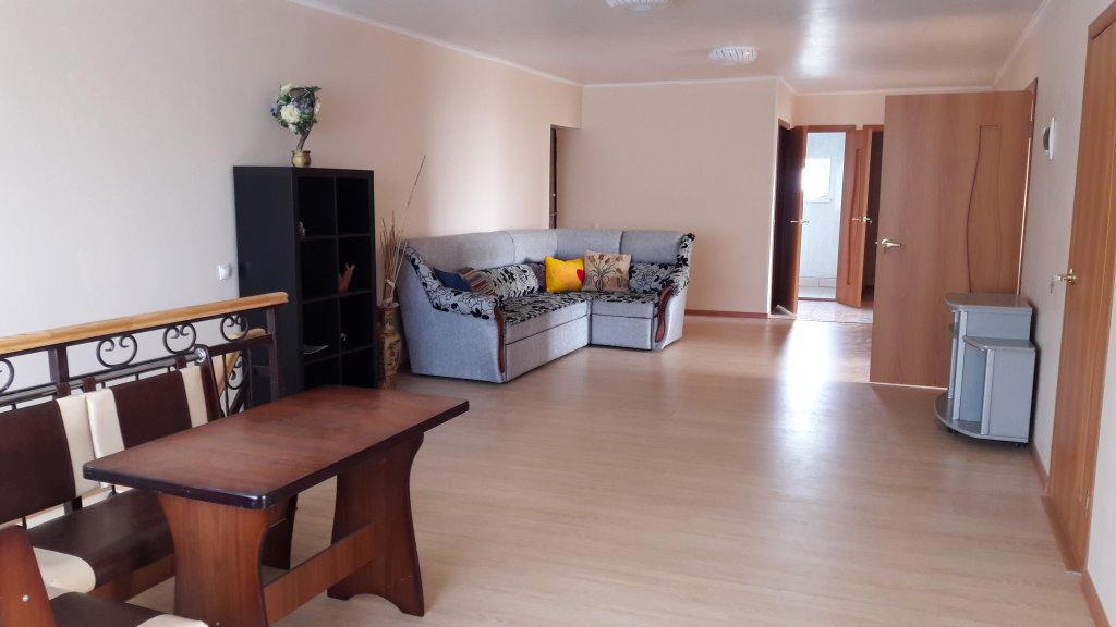 Куток: Village Guest House