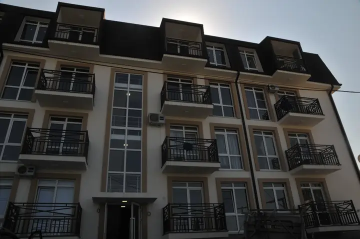 Сочи: Yuliya Apartments