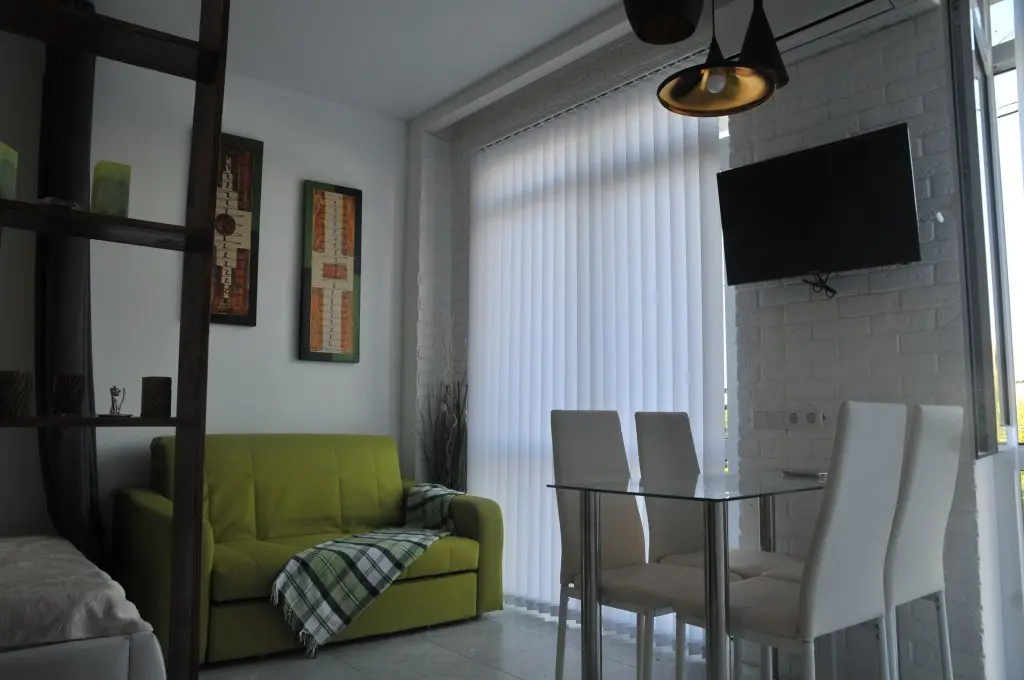 Сочи: Yuliya Apartments