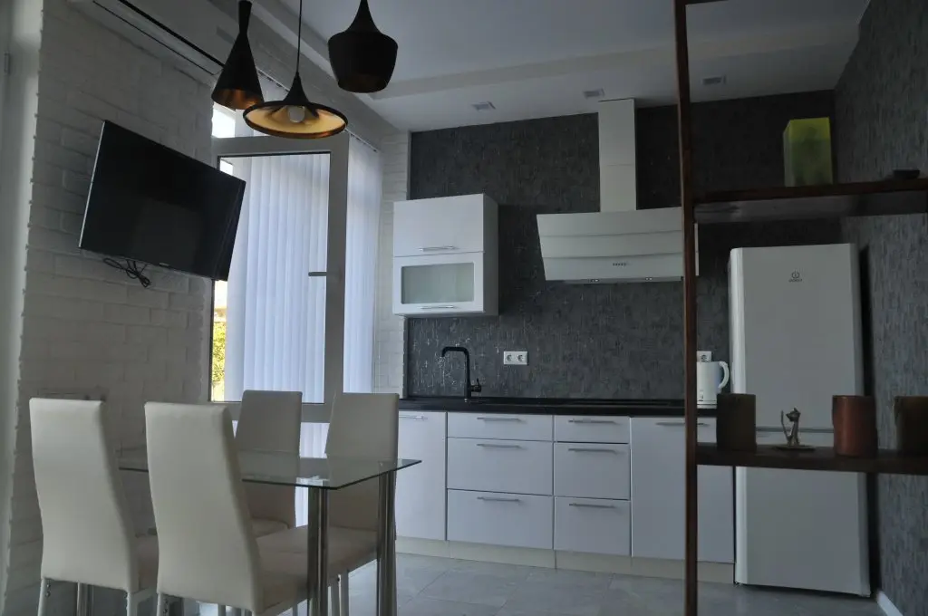 Сочи: Yuliya Apartments