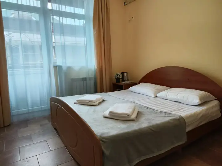 Сочи: Yuzhny Dvorik Guest House