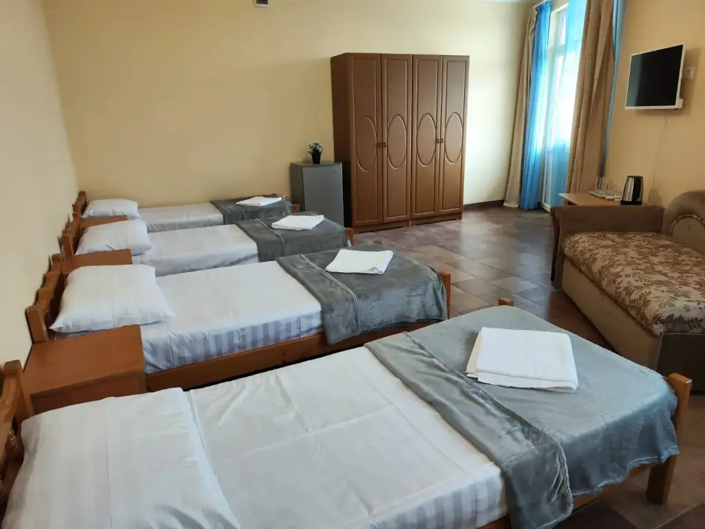 Сочи: Yuzhny Dvorik Guest House