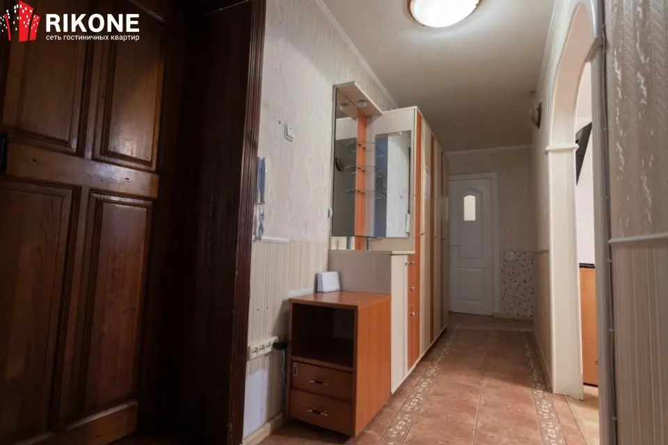Тюмень: Жилое помещение на улице Мельникайте 120