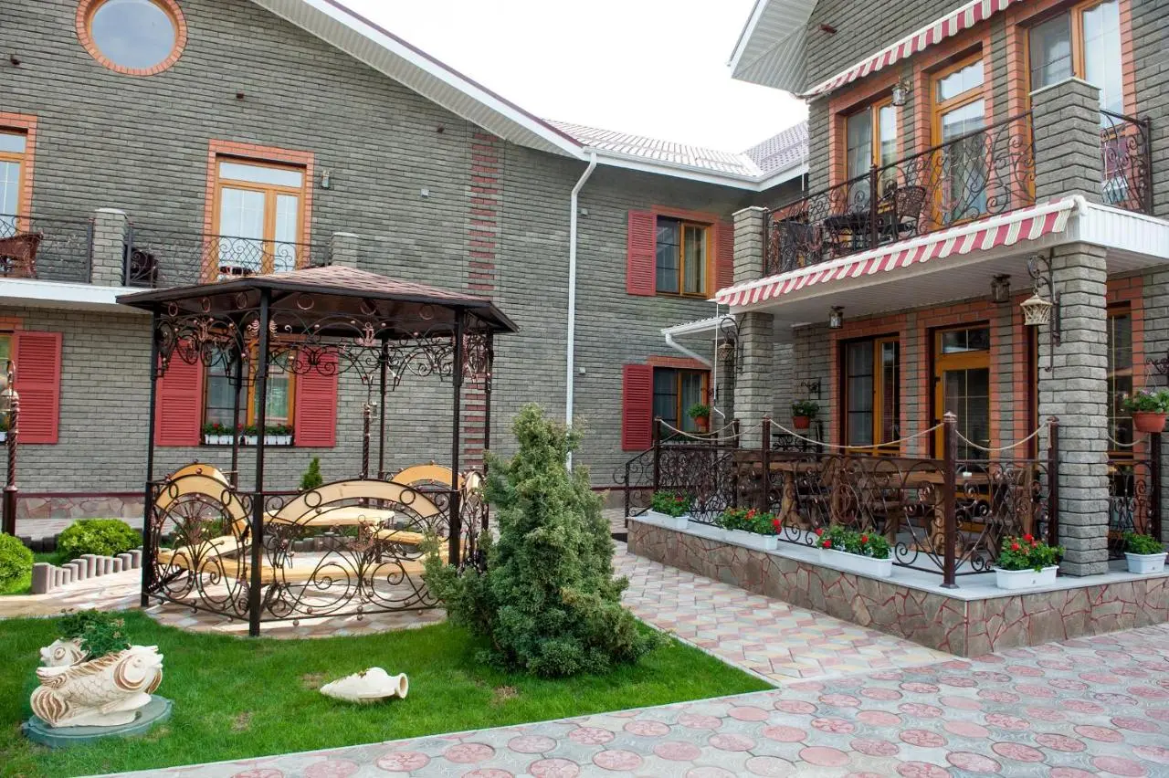 Астрахань: Yakor Fishing-Hunting Hotel