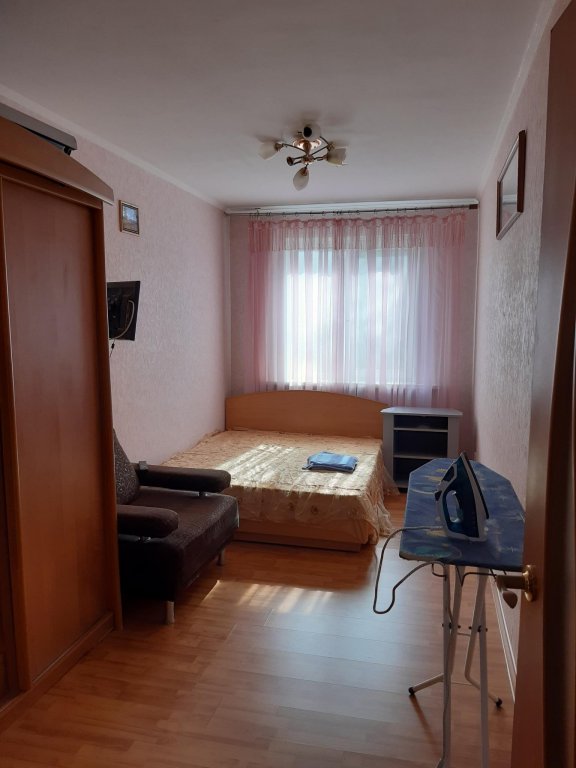 Ноябрьск: Алатырь на улице Ленина