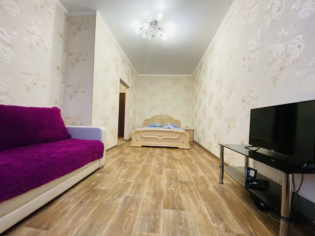 Ноябрьск: Apartment North Kosmonavtov Street 21