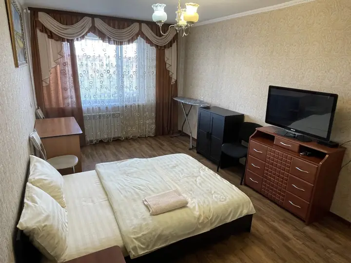 Новый Уренгой: Апартаменты «МИР» пр-кт Ленинградский, д. 10