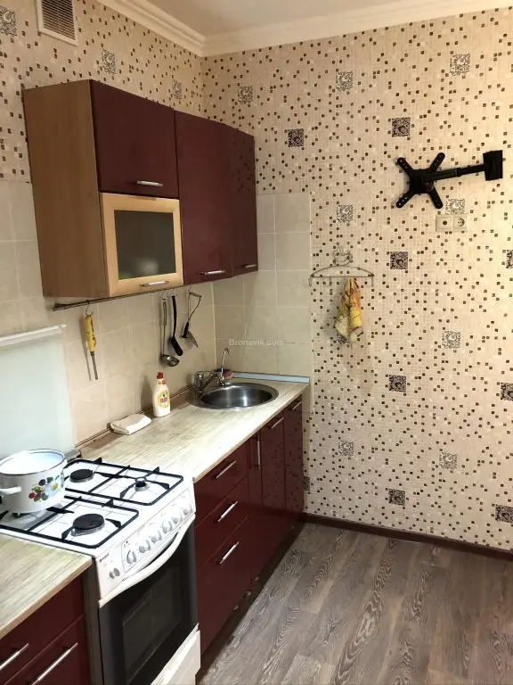 Новый Уренгой: Апартаменты Мир на ул. 26 Съезда КПСС, д. 4А