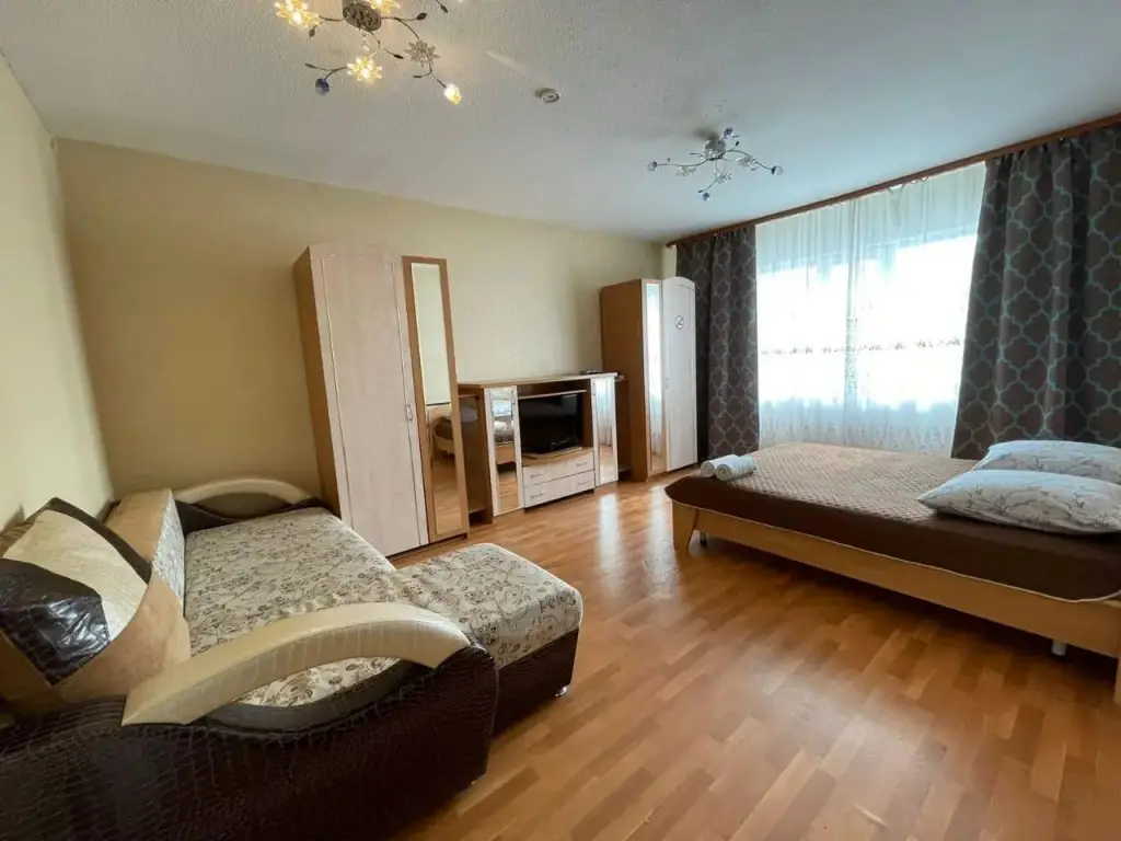 Новый Уренгой: Apartments Live Here, district. Optimistov, 4/2