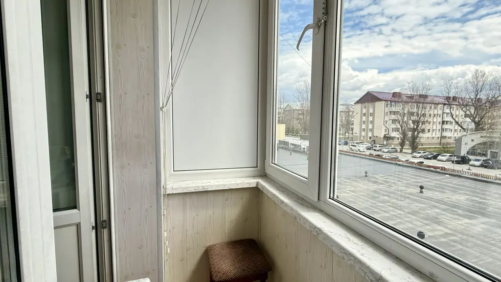 Южно-Сахалинск: Квартира Рента 65 на Ленина 219