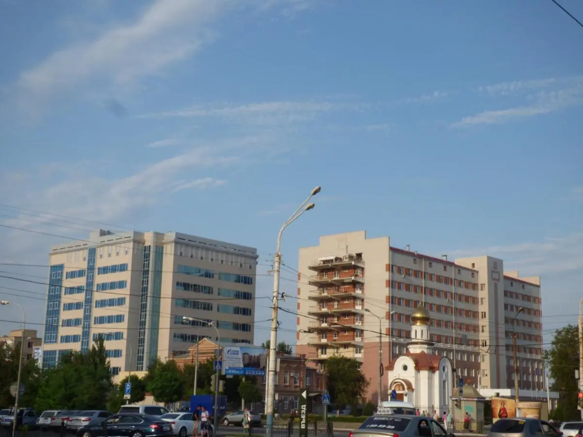 Астрахань: Апартаменты на Здоровцева