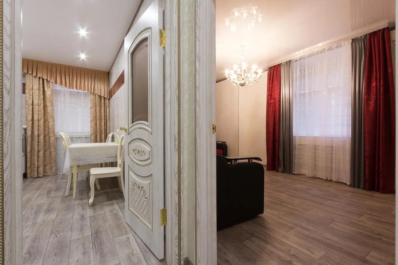 Астрахань: Apartments Lux pl.Lenina 8