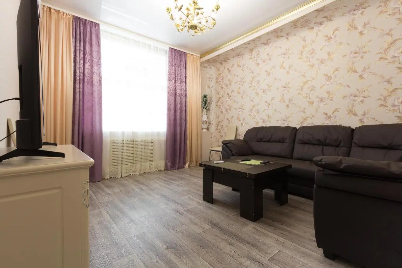 Астрахань: Apartments Lux pl.Lenina 12/1