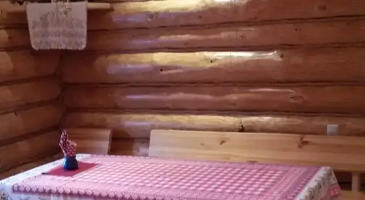 Романово: На Озере С Конюшней