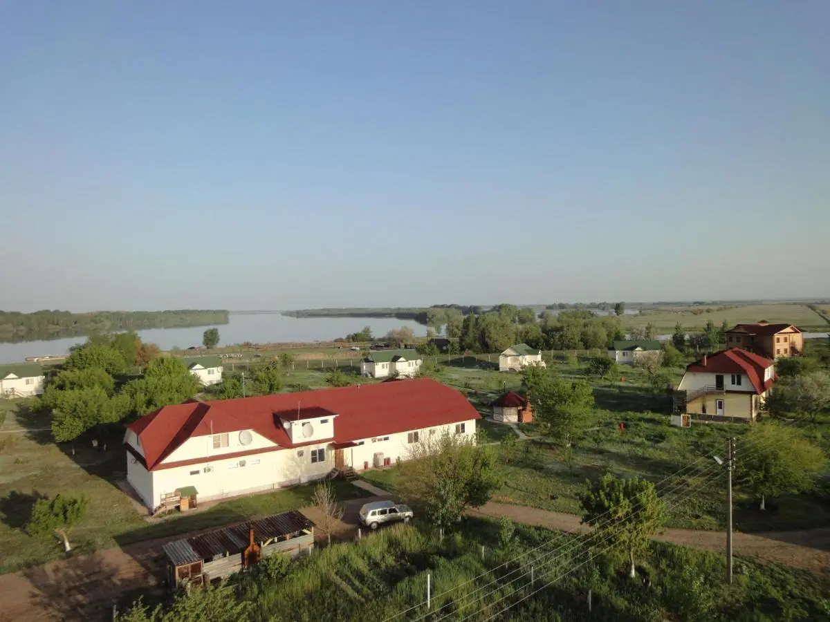Заволжское: Рыболовный Клуб Место Встречи