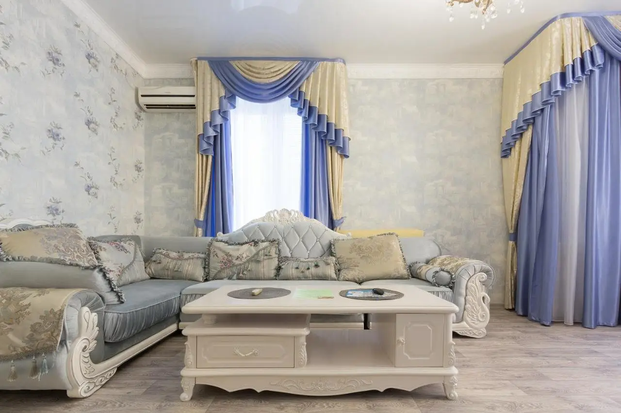 Астрахань: Apartments Lux pl.Lenina 10/4