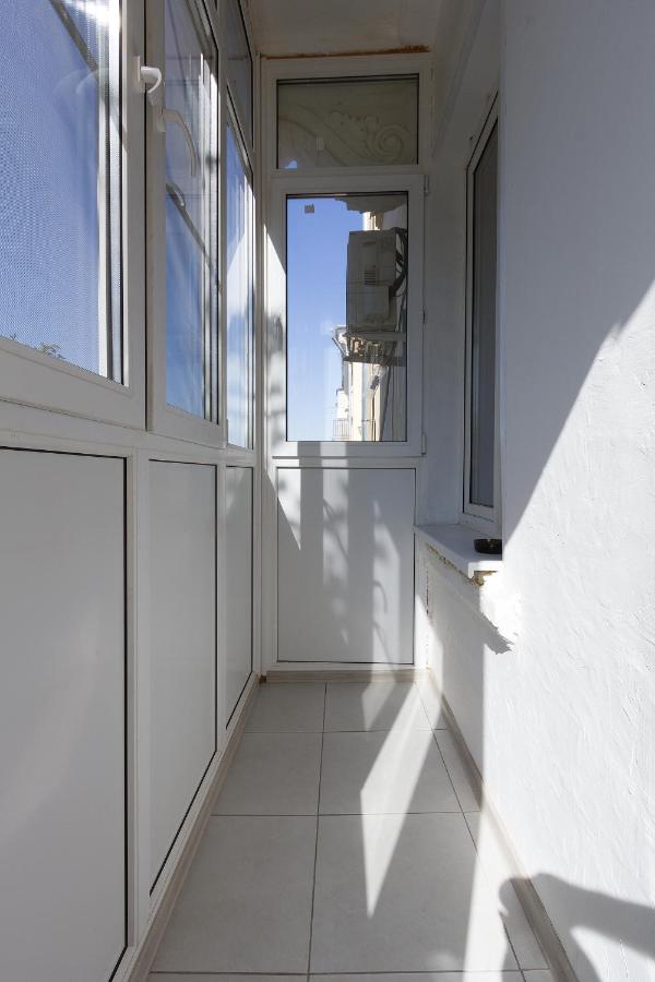 Астрахань: Apartments Lux pl.Lenina 10/4