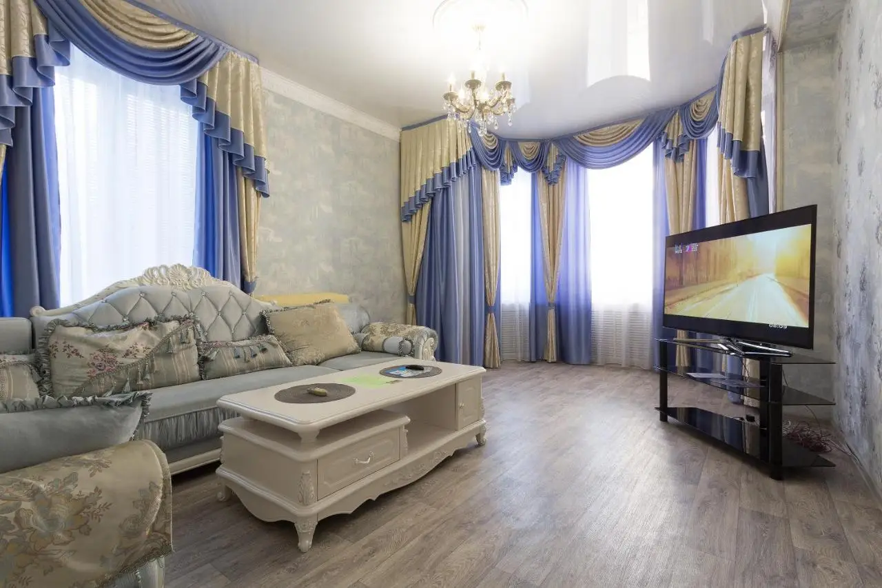 Астрахань: Apartments Lux pl.Lenina 10/4