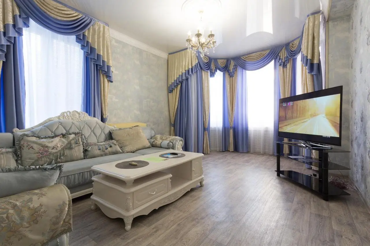 Астрахань: Apartments Lux pl.Lenina 10/4