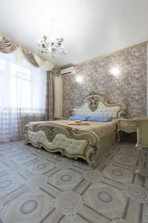 Астрахань: Apartments Lux pl.Lenina 10/3