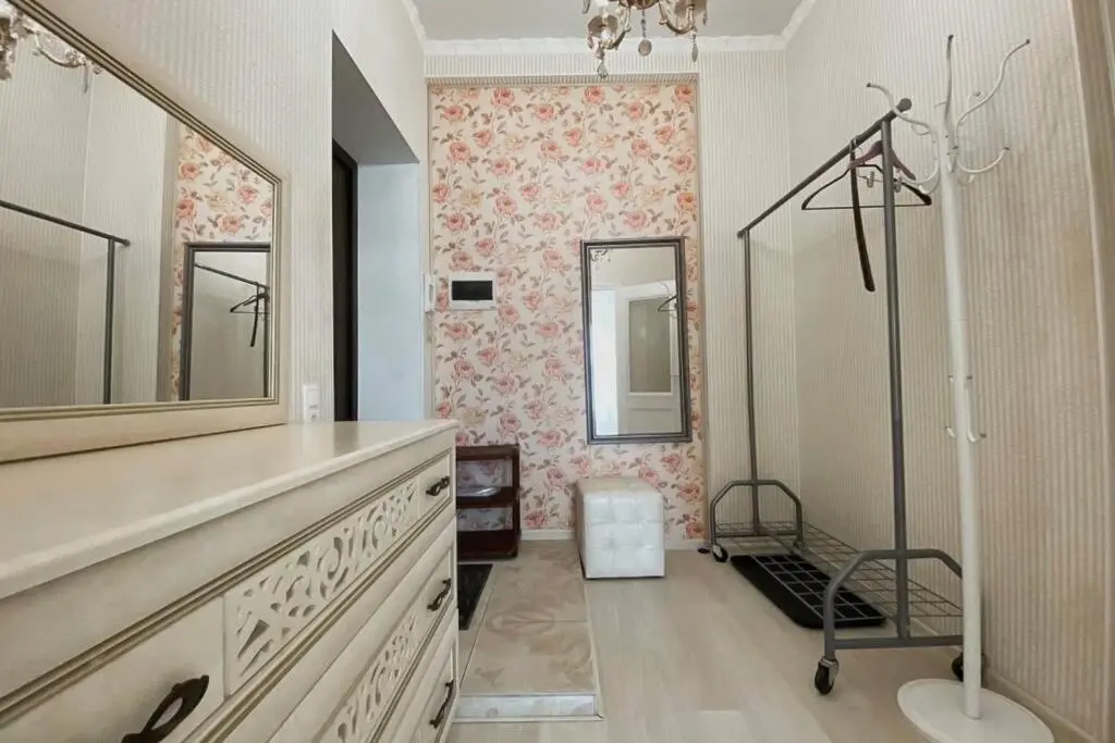 Астрахань: Kvart Hotel - Светлая двухкомнатная квартира на площади Ленина