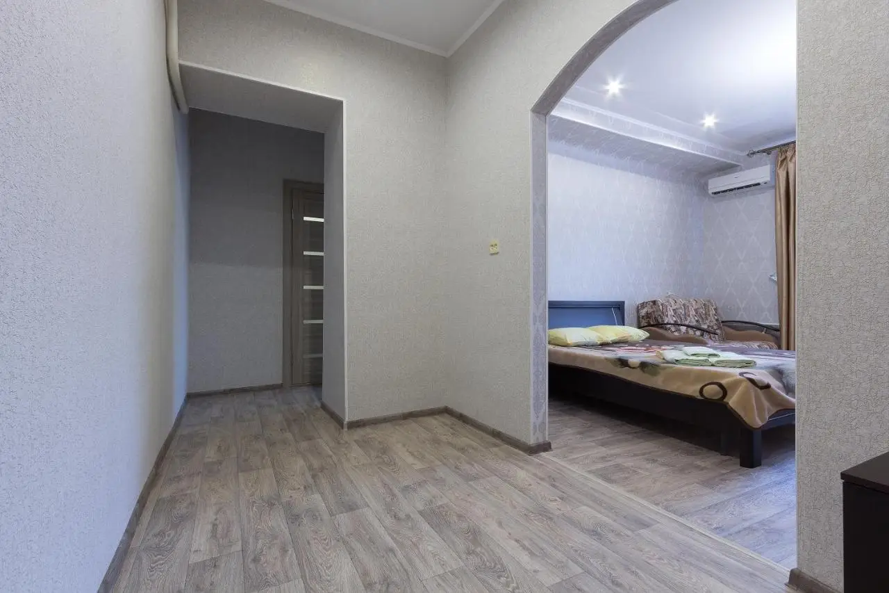 Астрахань: Apartment on Ploshchad Lenina 12/2