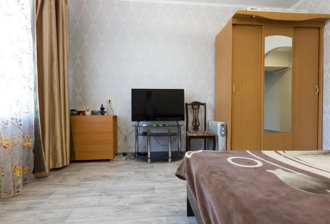 Астрахань: Apartment on Ploshchad Lenina 12/2