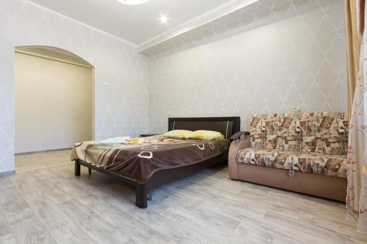 Астрахань: Apartment on Ploshchad Lenina 12/2