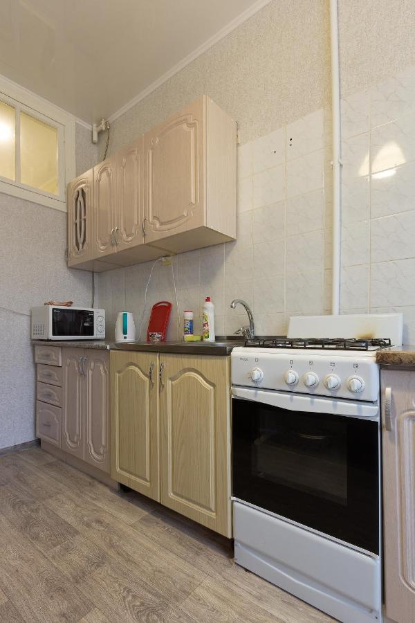 Астрахань: Apartment on Ploshchad Lenina 12/2