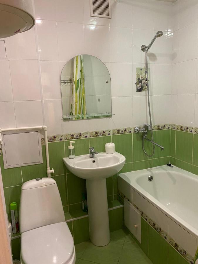 Астрахань: Apartment on Sverdlova 31
