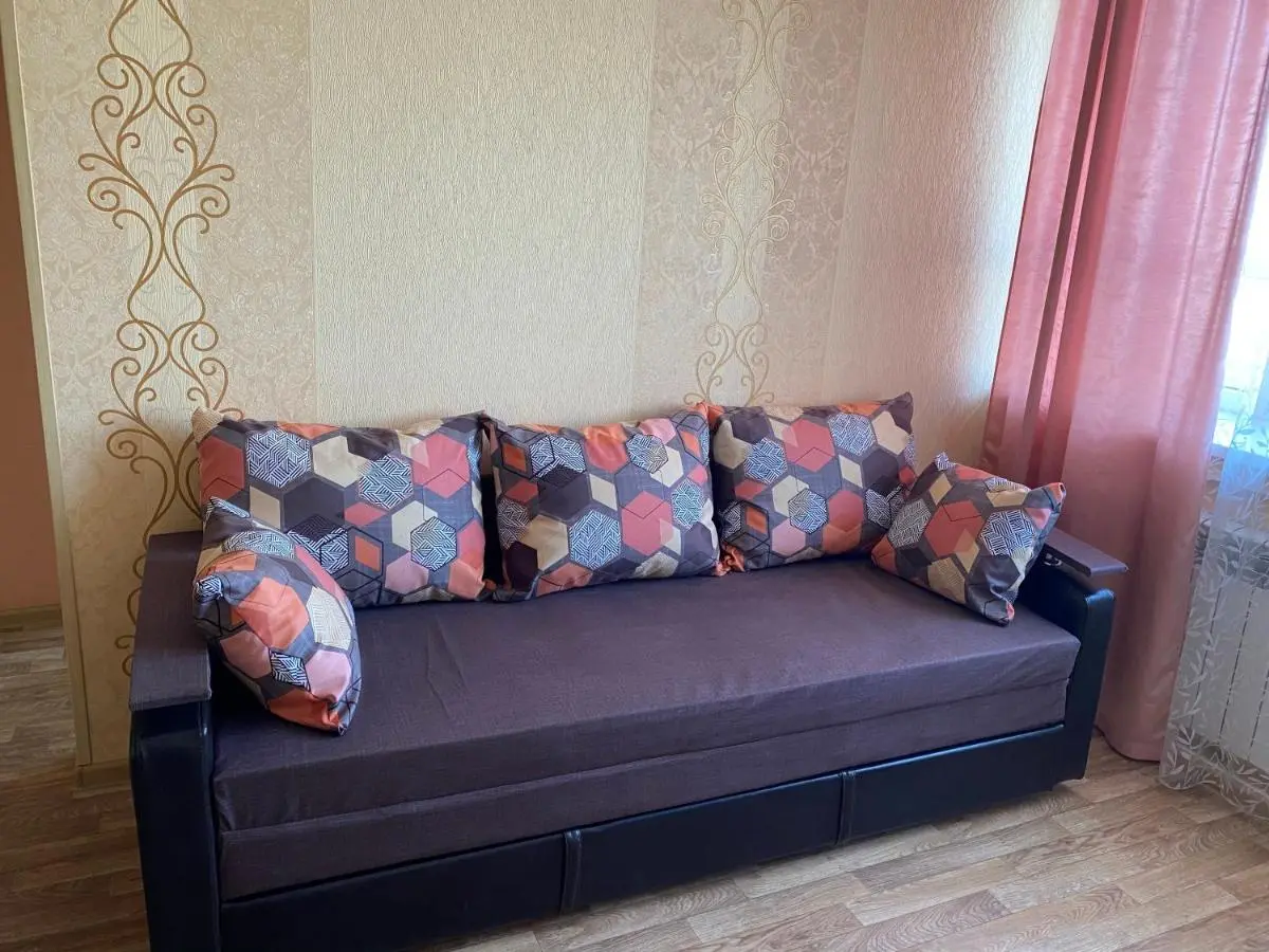 Астрахань: Apartment on Sverdlova 31