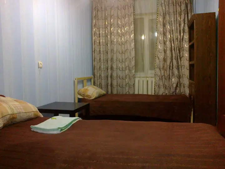 Уфа: Апартаменты на улице Братьев Кадомцевых 6