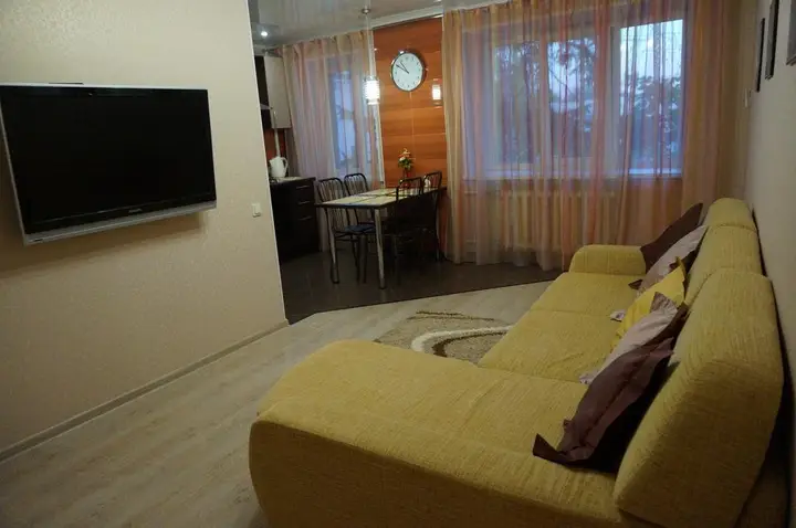 Уфа: Day Apartments na Prospekte Oktyabrya 164