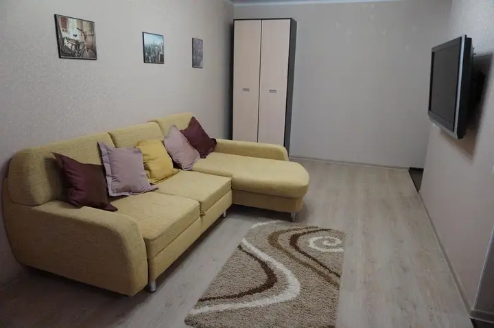 Уфа: Day Apartments na Prospekte Oktyabrya 164