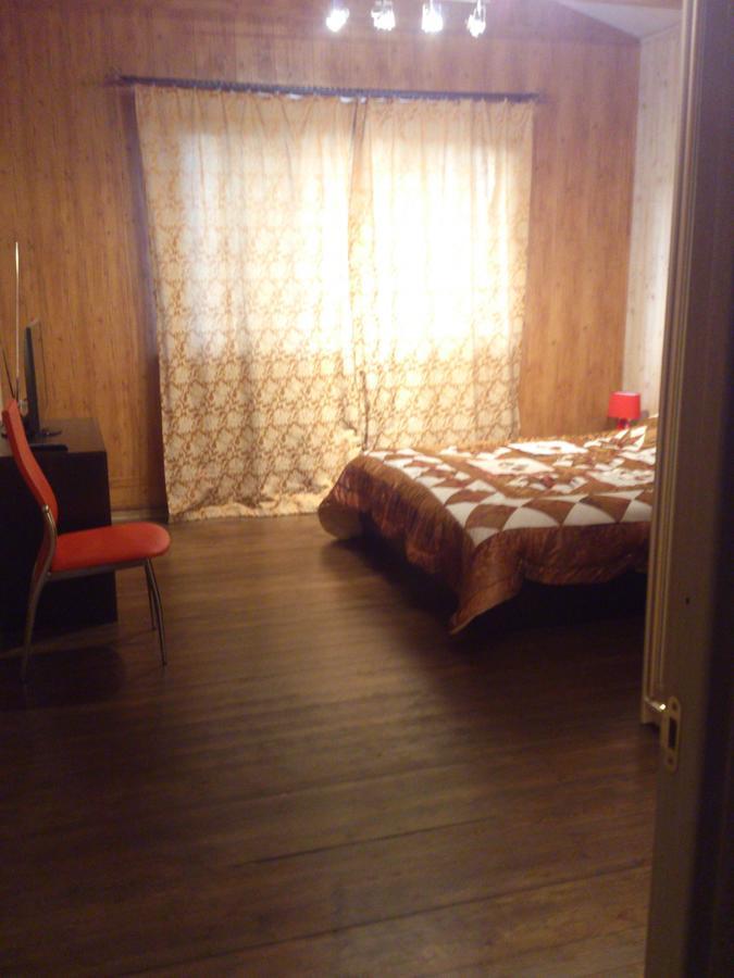 Астрахань: Apartment Na Ahmatovskoy