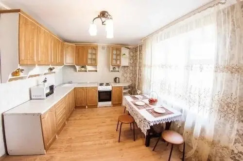Меблированные комнаты Home na Vysotnoy — фото 1