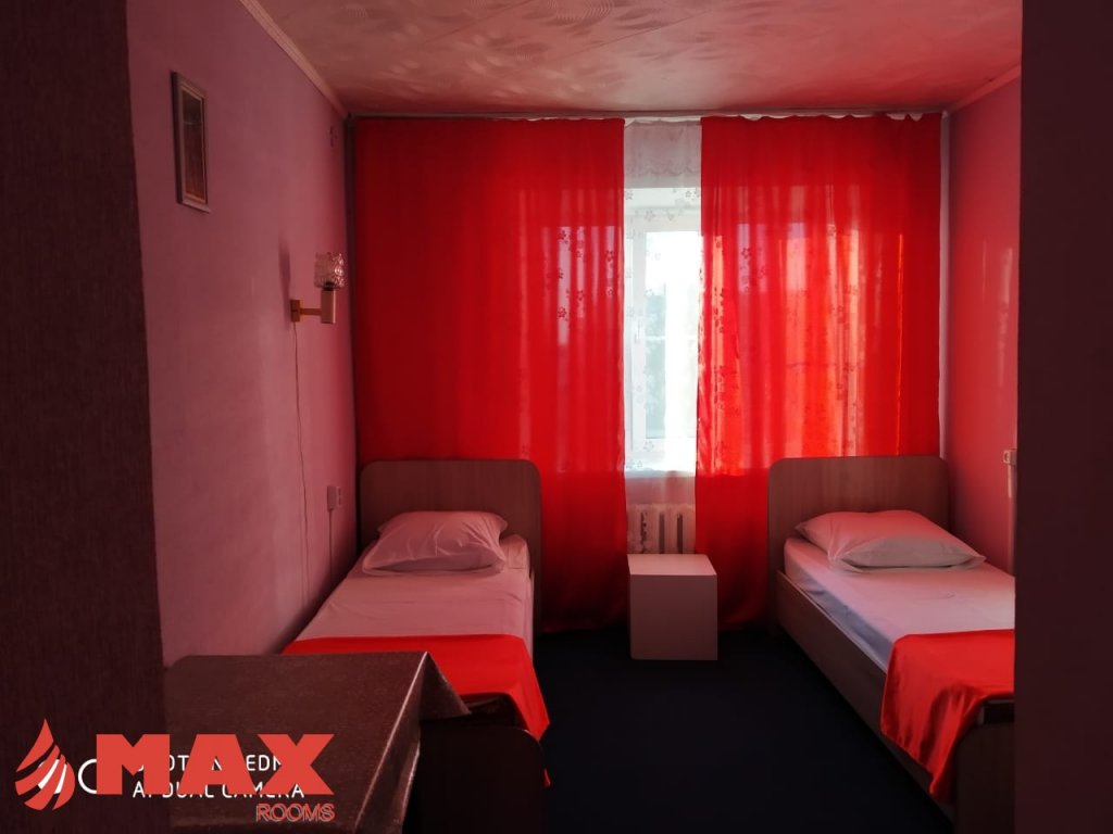 Купино: Отель MAXROOMS Купино Сибирия