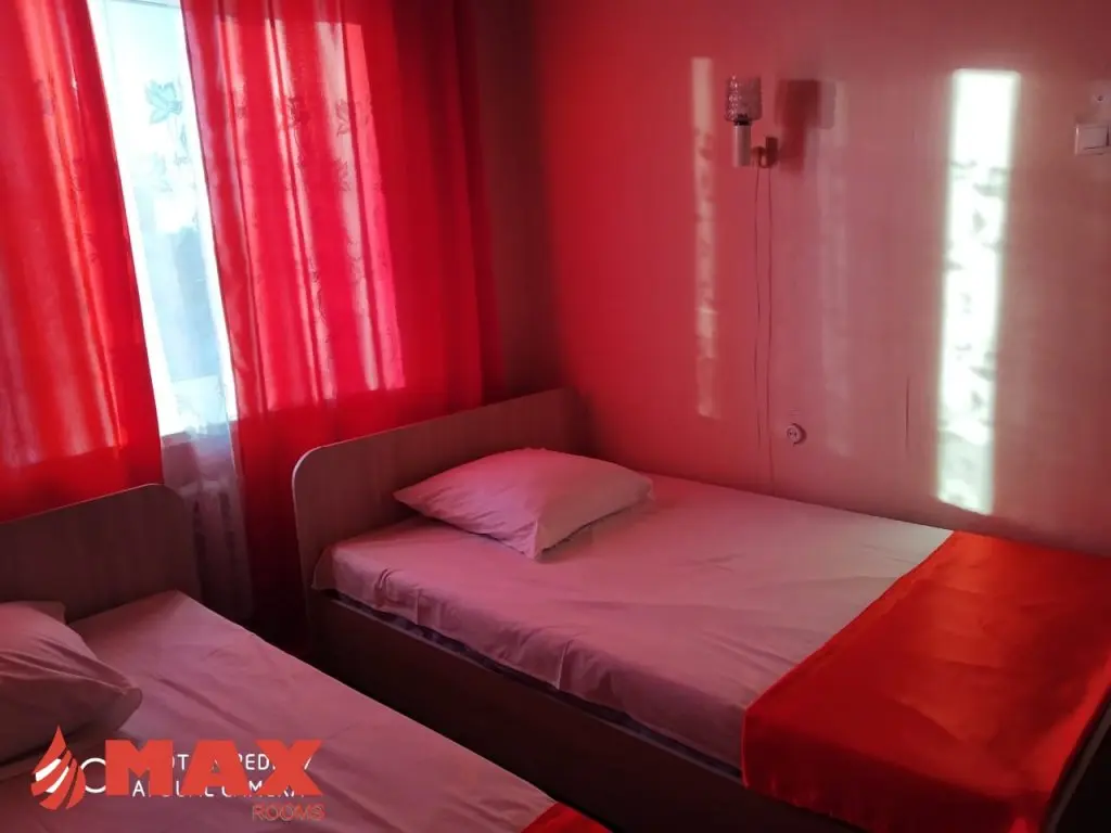 Купино: Отель MAXROOMS Купино Сибирия