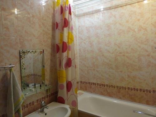 Казань: Меблированные комнаты Homestay on Chistopolskaya 82