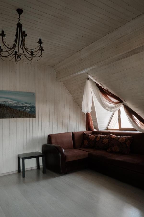 Новоабзаково: Inn Chalet Polyana