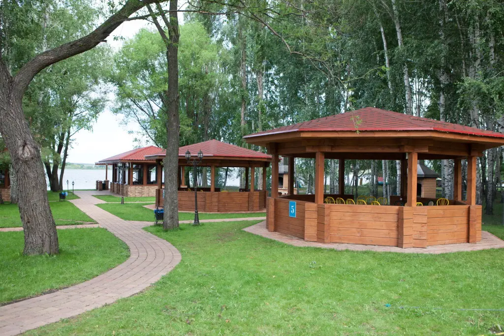 Старый Оскол: База Отдыха Улыбка