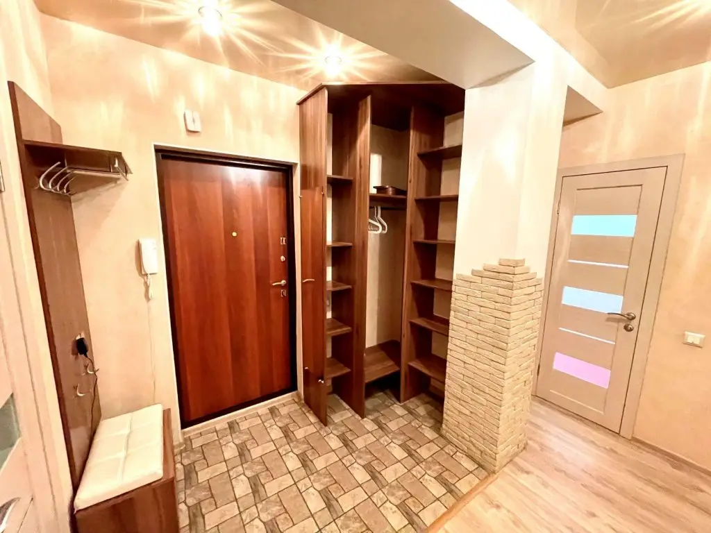 Кемерово: Home Hotel (Хоум Отель) на Сибиряков-Гвардейцев