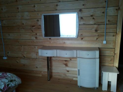 Ангарск: 1 Gostiniy Dvor Izbushka