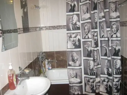 Иркутск: Apartment On Lyzina 34