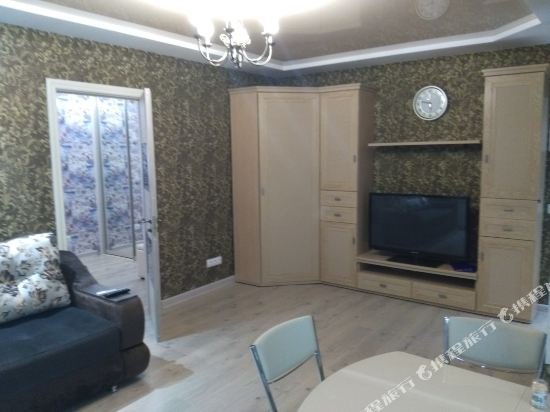 Иркутск: Apartment on Marata 17